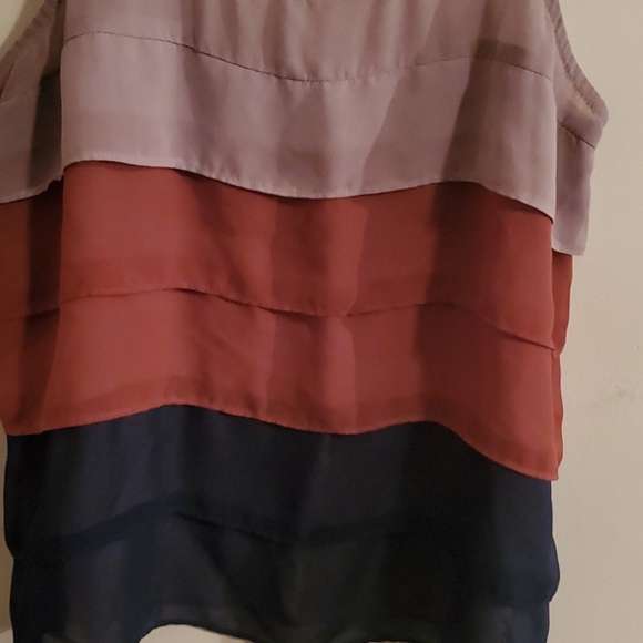 Forever 21 flowy effect tank - Picture 2 of 3